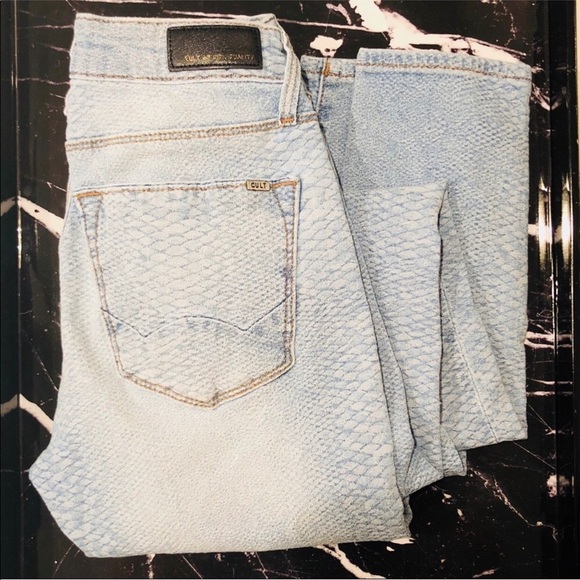 Cult of Individuality Midrise Jeans Python Print - Picture 5 of 6